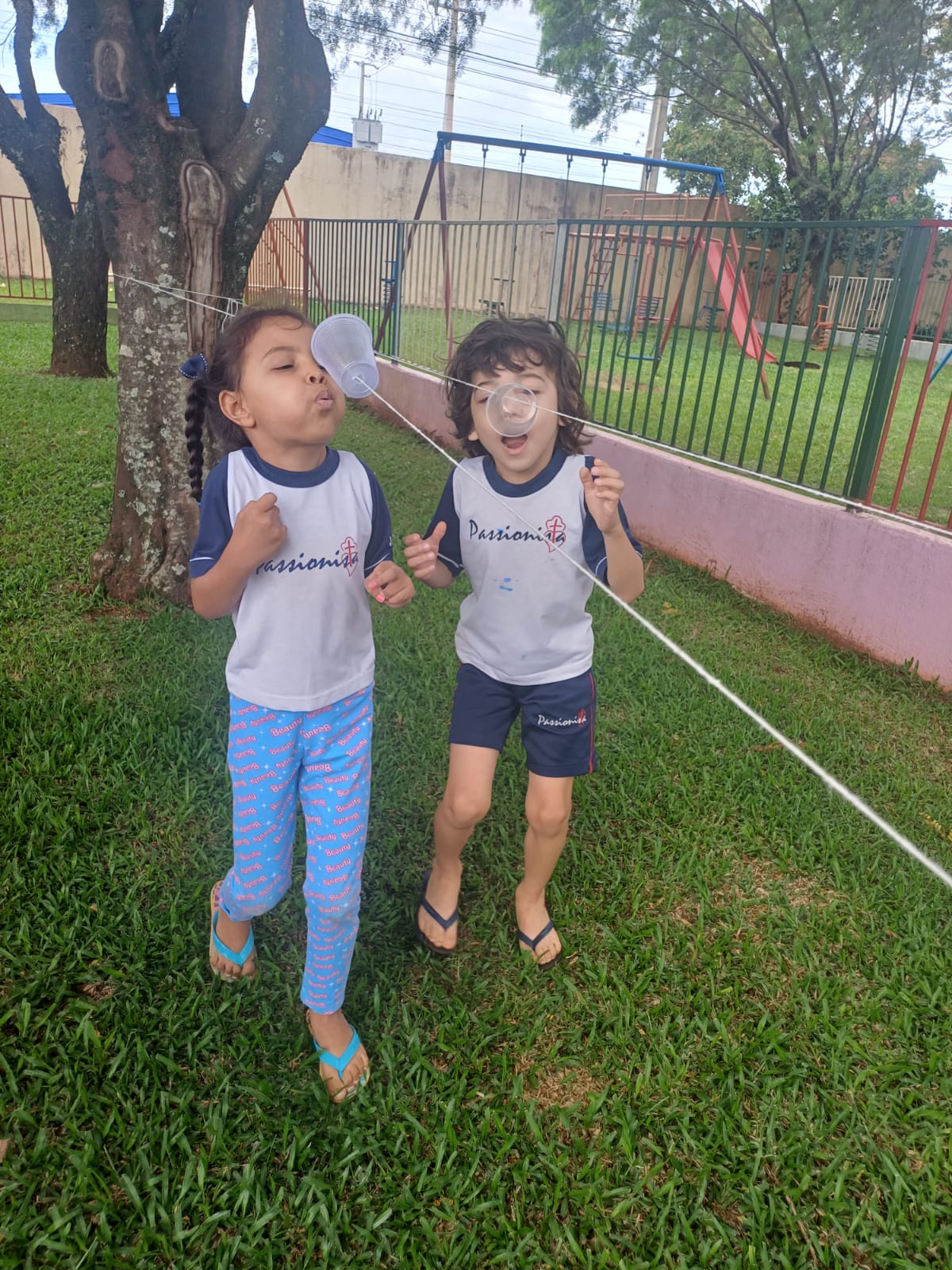 Atividade sobre a importncia do Ar, e o sopro. Infantil 5 Centro de Educao Infantil Passionista Joo Paulo II